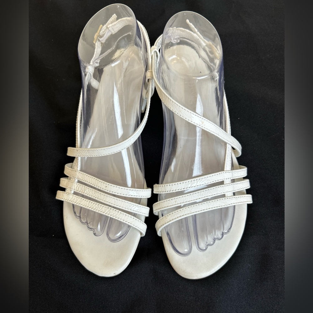 Paul Green White Strappy Sandals Sz 6.5 Block Heel Patent Leather Open Toe
